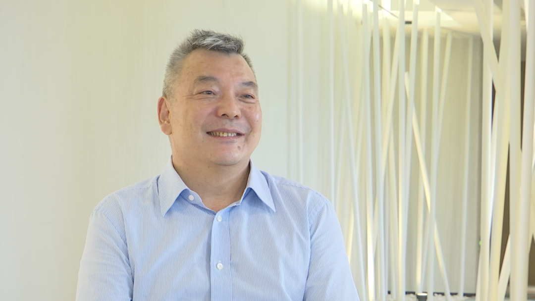 拳拳真情回報(bào)桑梓||集團(tuán)董事長(zhǎng)婁華龍先生接受浙江電視臺(tái)采訪